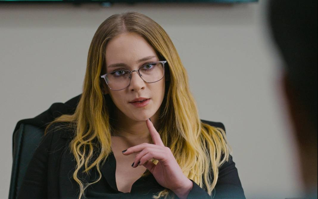 Hudutsuz Sevda’nın Damla’sı Hazal Köseoğlu sete gidemedi. Apar topar hastaneye kaldırıldı - Resim: 1